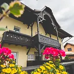 Slovenian House Vida