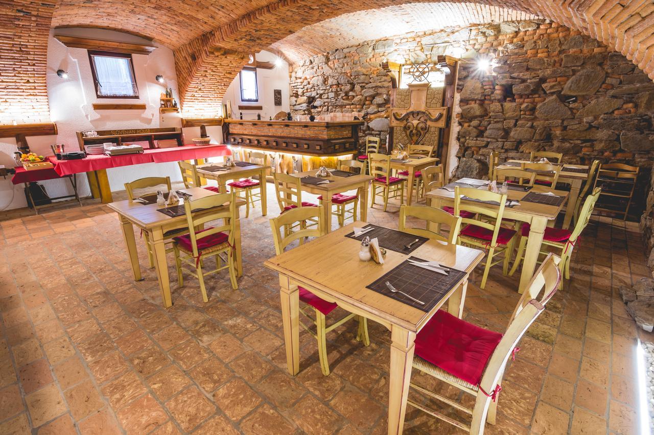 Slovenian House Vida