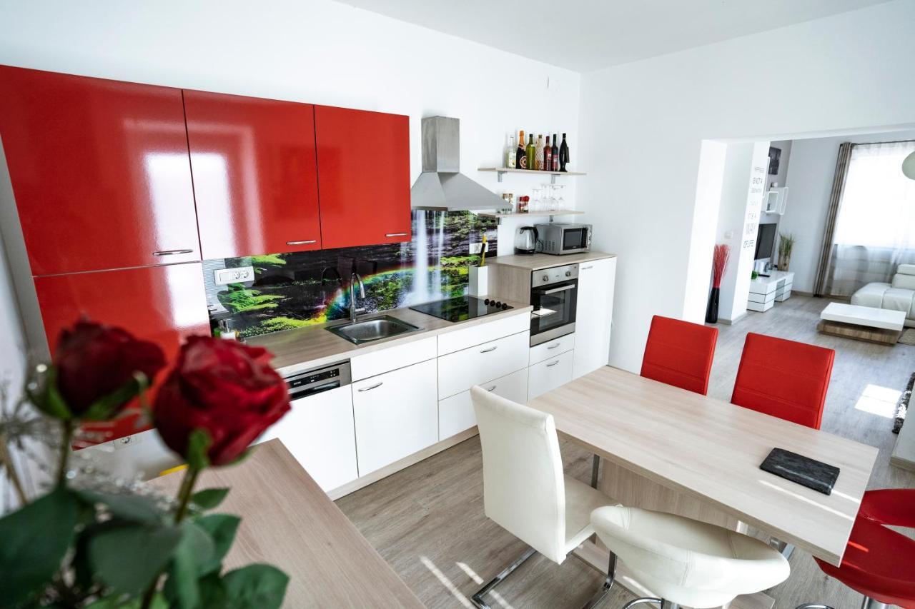 Slovenian House Vida 3*